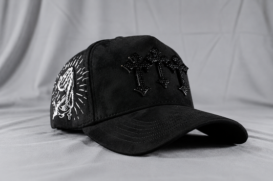 Gorra Divine.