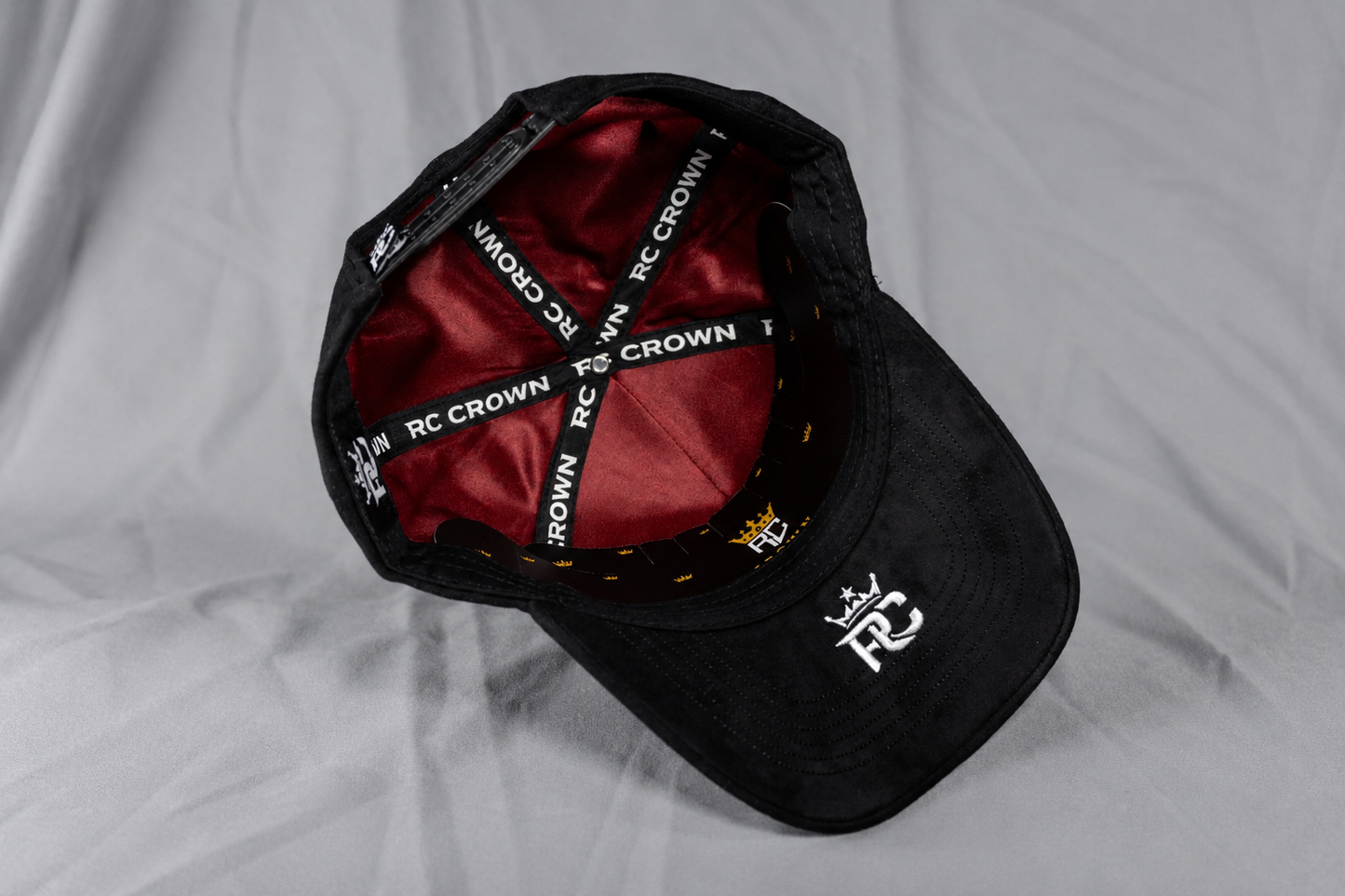 Gorra Divine.